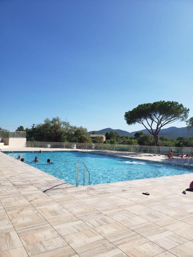 Appartement Neuf Moderne Avec Piscine Puget-sur-Argens Exterior photo